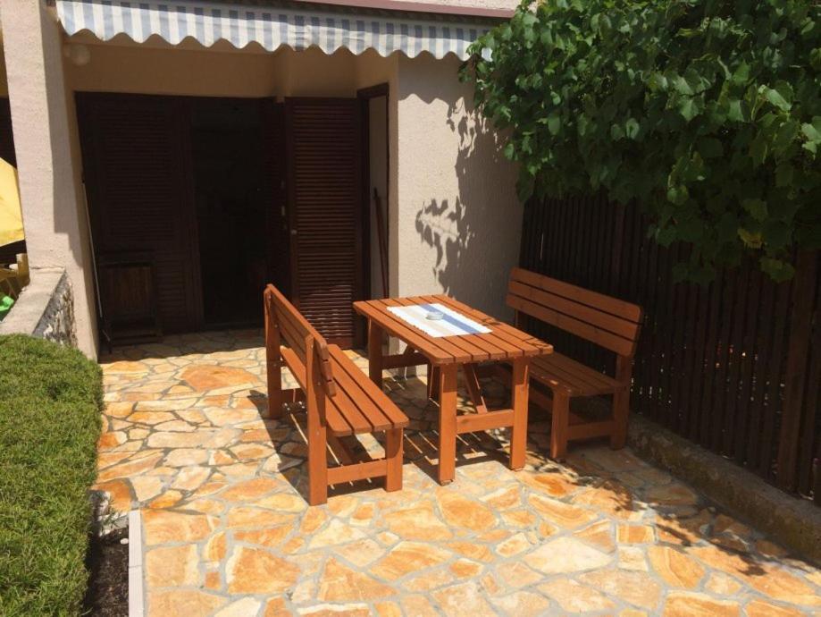 Jurisic Apartments ノヴァリャ エクステリア 写真